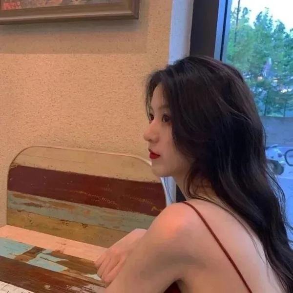 罗西与莫妮卡之骊靬情